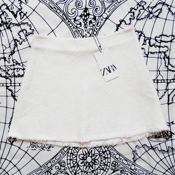 Zara Dresses & Skirts - ZARA || Ivory Tweed Mini Skirt